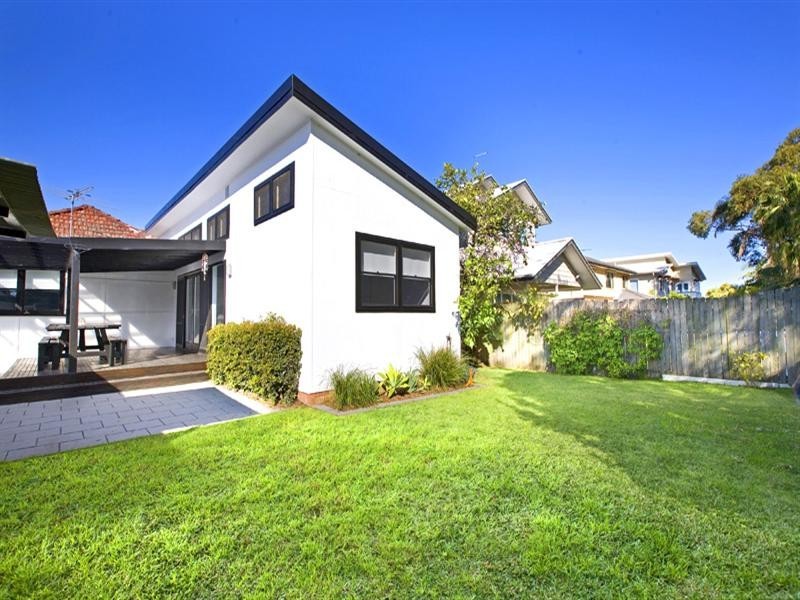 7 Ross Street, North Curl Curl NSW 2099