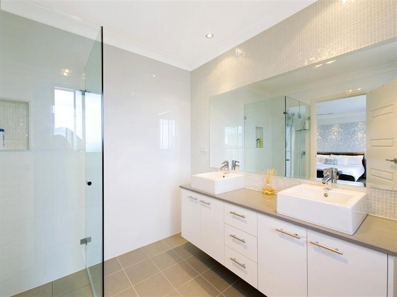 33 Pitt Road, North Curl Curl NSW 2099