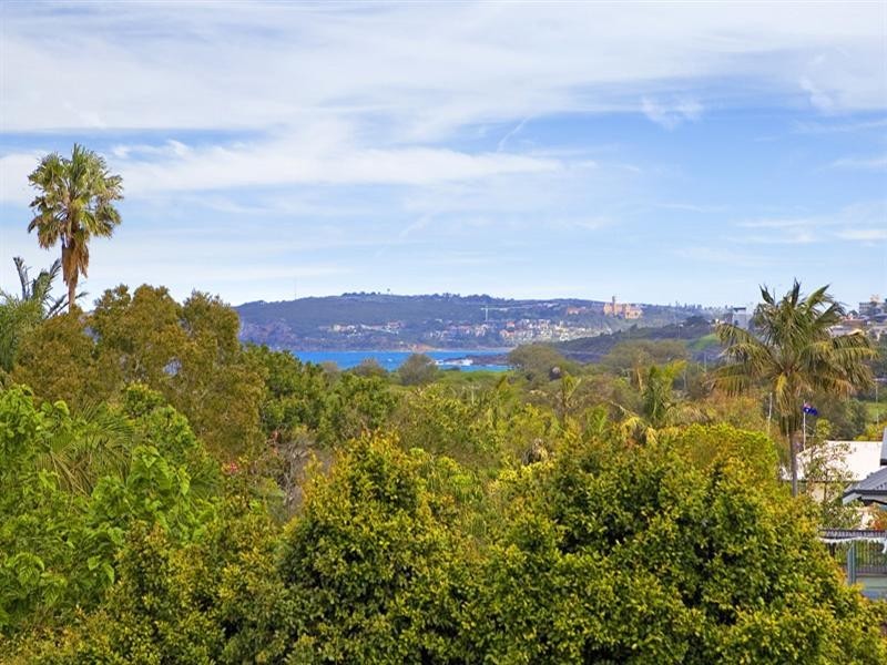 33 Pitt Road, North Curl Curl NSW 2099