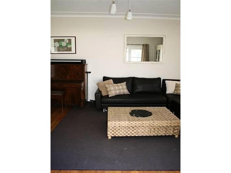 31 Ross Street, North Curl Curl NSW 2099