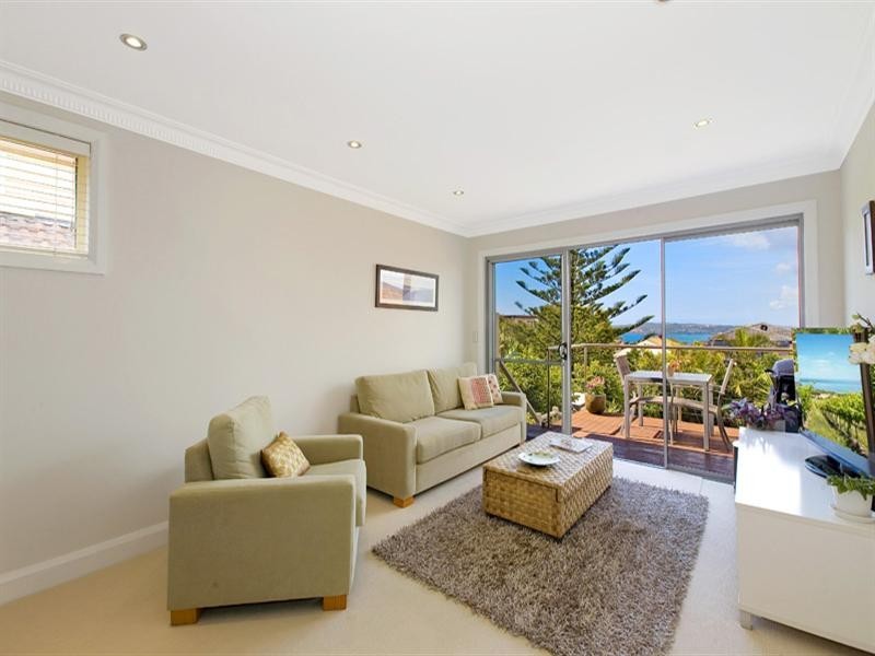 27 Headland Road, North Curl Curl NSW 2099