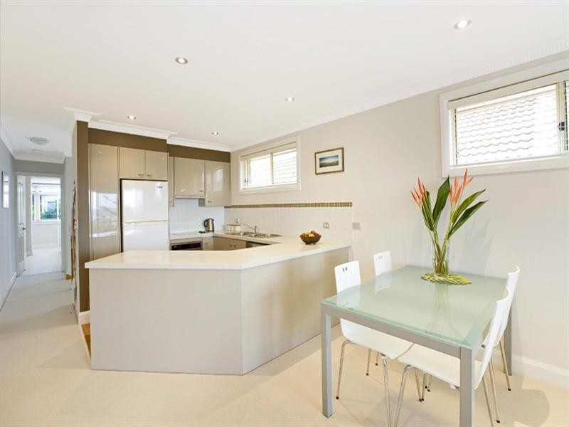 27 Headland Road, North Curl Curl NSW 2099