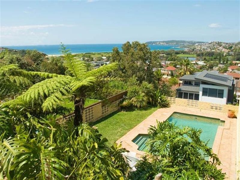107 Headland Road, North Curl Curl NSW 2099