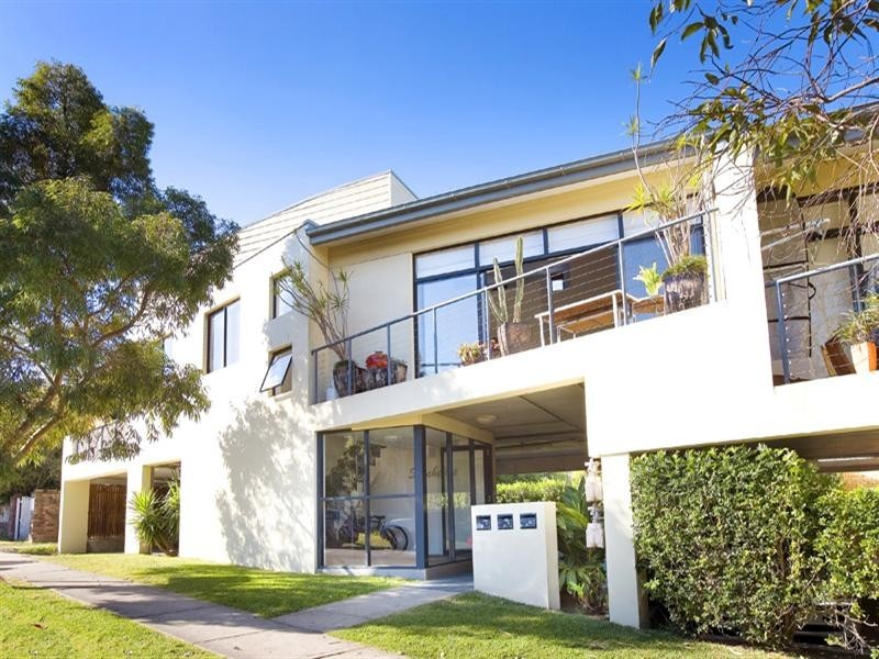 2/150 Pitt Road, North Curl Curl NSW 2099