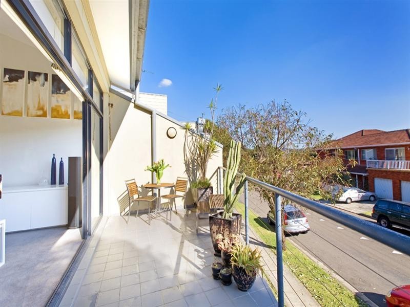 2/150 Pitt Road, North Curl Curl NSW 2099