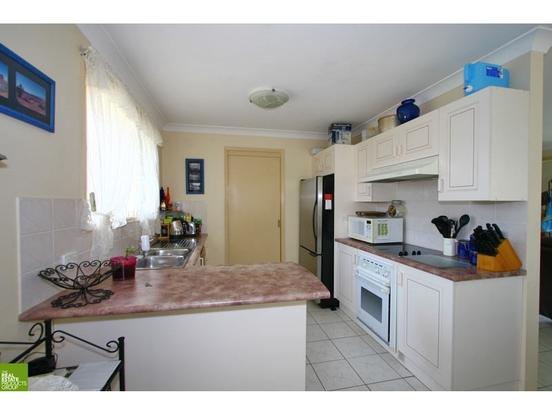 1/8 Calderwood Road, Albion Park NSW 2527