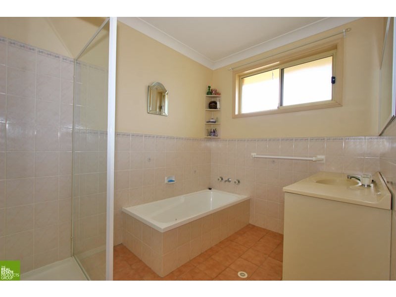 1/8 Calderwood Road, Albion Park NSW 2527