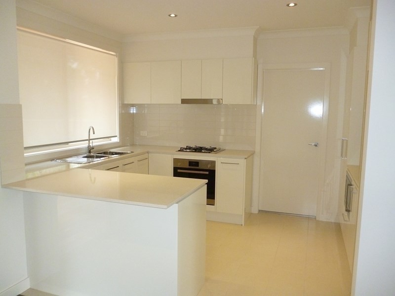 13/12 Propane Street, Albion Park NSW 2527