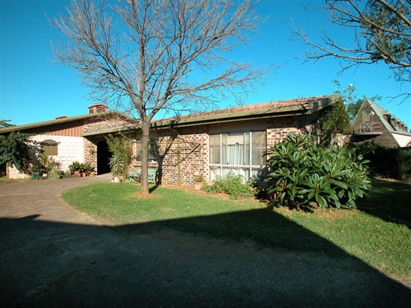 5 Manikato Place, Kembla Grange NSW 2526