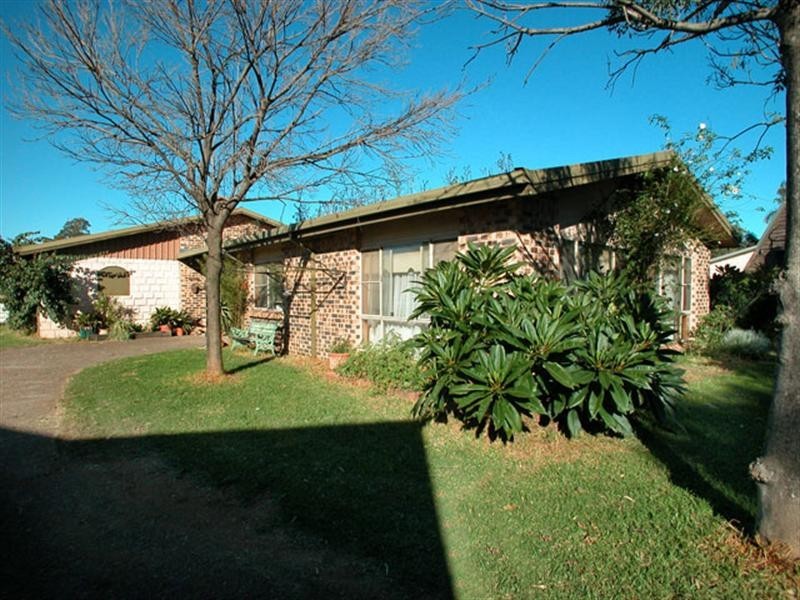 5 Manikato Place, Kembla Grange NSW 2526