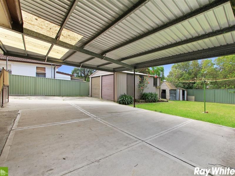 8 Centenary Road, Albion Park NSW 2527