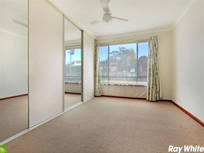 8 Centenary Road, Albion Park NSW 2527