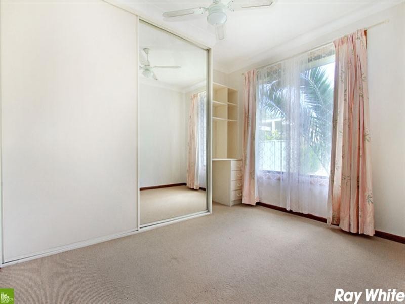 8 Centenary Road, Albion Park NSW 2527