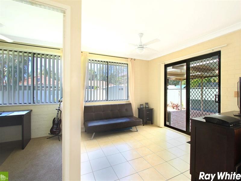 25 Jarrah Way, Albion Park Rail NSW 2527