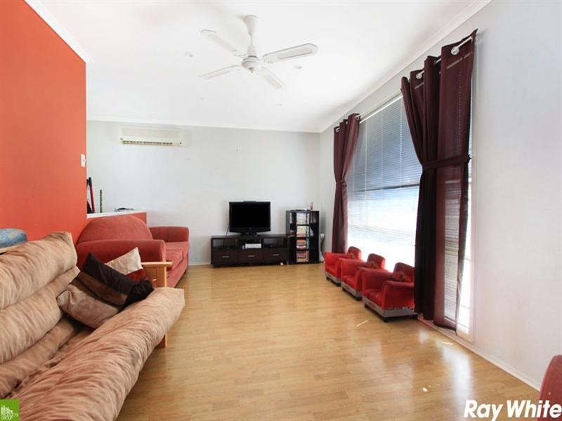 7 Tully Crescent, Albion Park NSW 2527