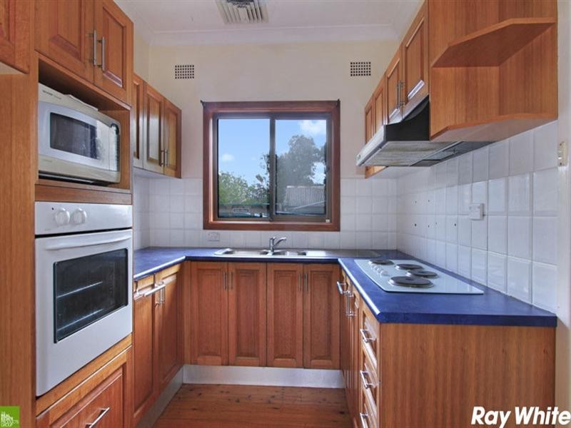 7 Burroo Street, Albion Park Rail NSW 2527