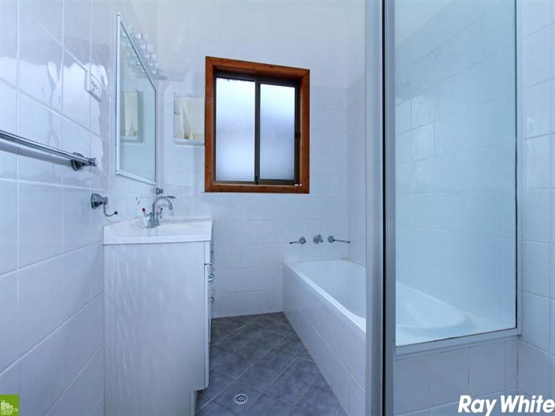 7 Burroo Street, Albion Park Rail NSW 2527