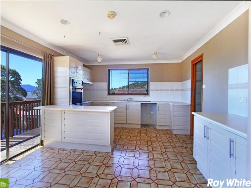 12 Goolagong Circuit, Mount Warrigal NSW 2528