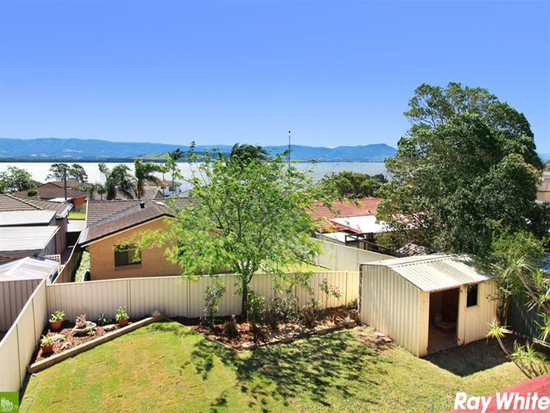 12 Goolagong Circuit, Mount Warrigal NSW 2528