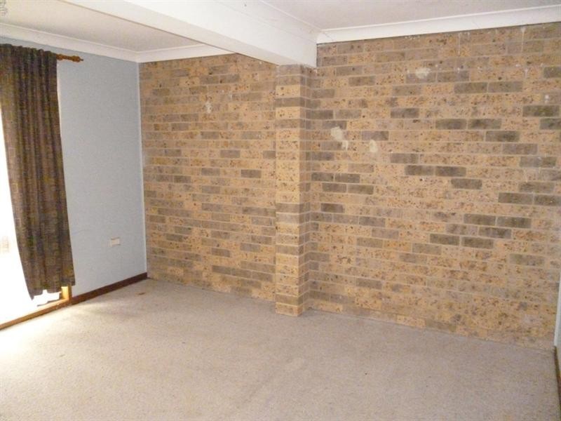 12 Goolagong Circuit, Mount Warrigal NSW 2528