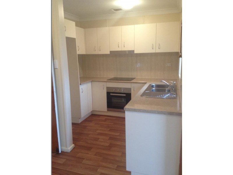 2 Hassett Street, Warilla NSW 2528