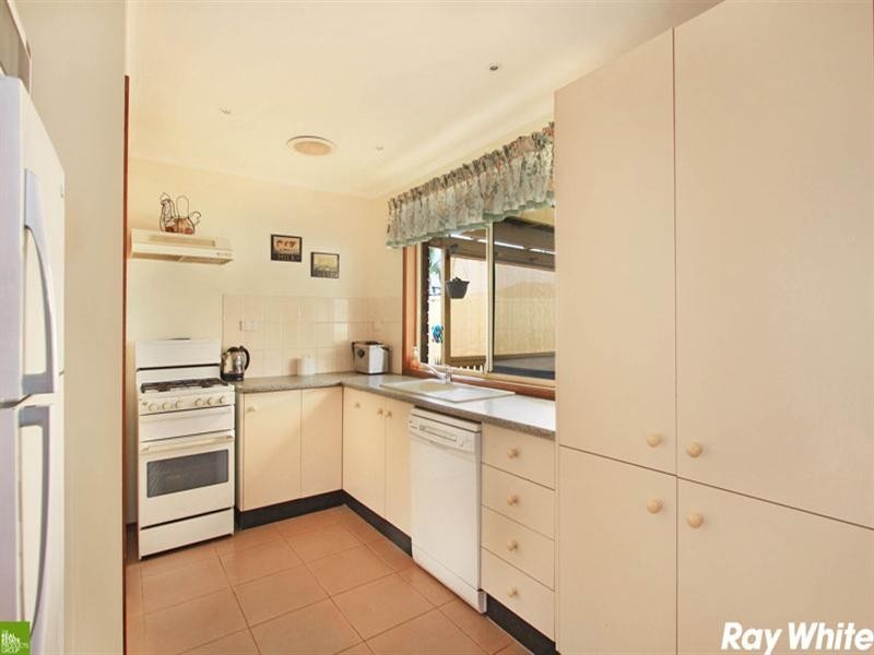 9 Osprey Place, Albion Park Rail NSW 2527