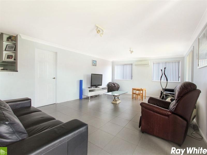 51 Gloucester Circuit, Albion Park NSW 2527