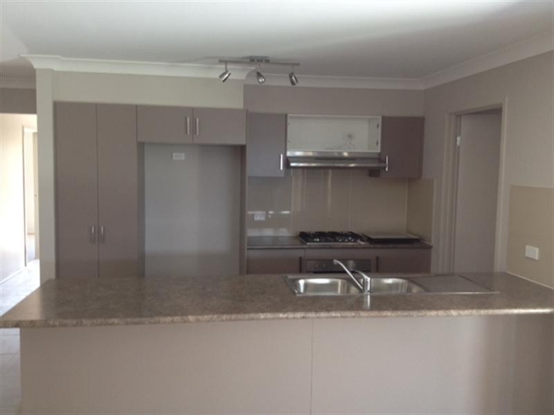 13 Bayview Avenue, Haywards Bay NSW 2530