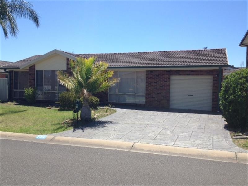 73a Jarrah Way, Albion Park Rail NSW 2527