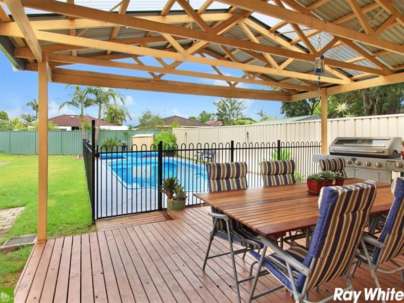 13 Wooroo Street, Albion Park Rail NSW 2527