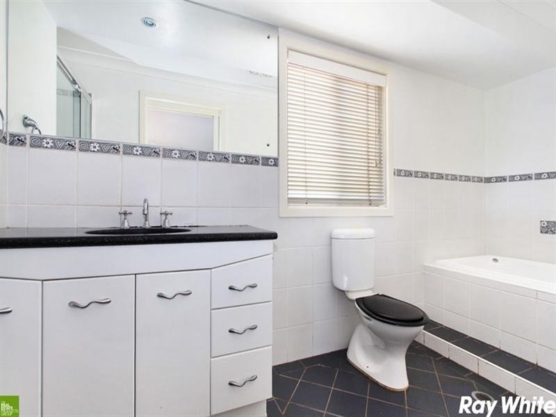 13 Wooroo Street, Albion Park Rail NSW 2527