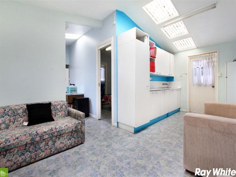 13 Wooroo Street, Albion Park Rail NSW 2527