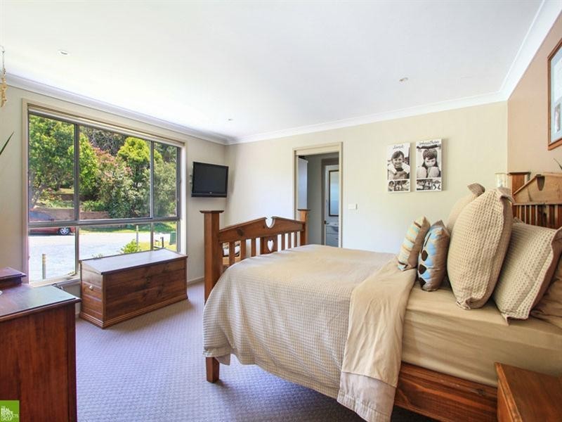 13 Burnett Place, Albion Park NSW 2527