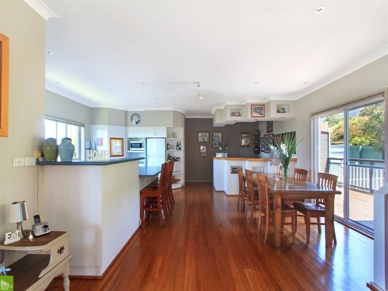 13 Burnett Place, Albion Park NSW 2527