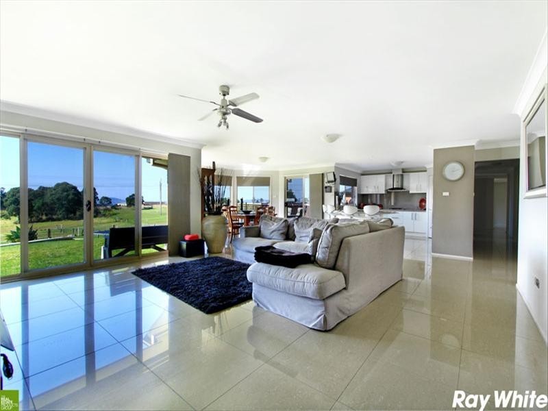 11 Larkins Lane, Albion Park NSW 2527