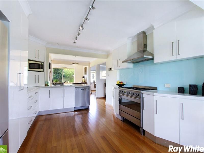 90 The Esplanade, Oak Flats NSW 2529