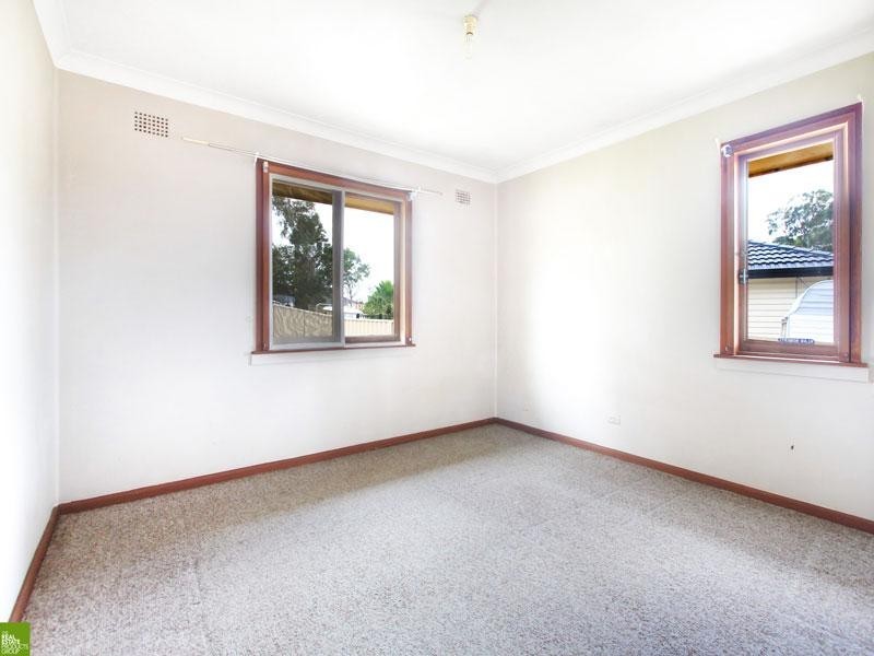 38 Barnes Street, Warilla NSW 2528