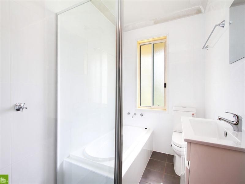 38 Barnes Street, Warilla NSW 2528