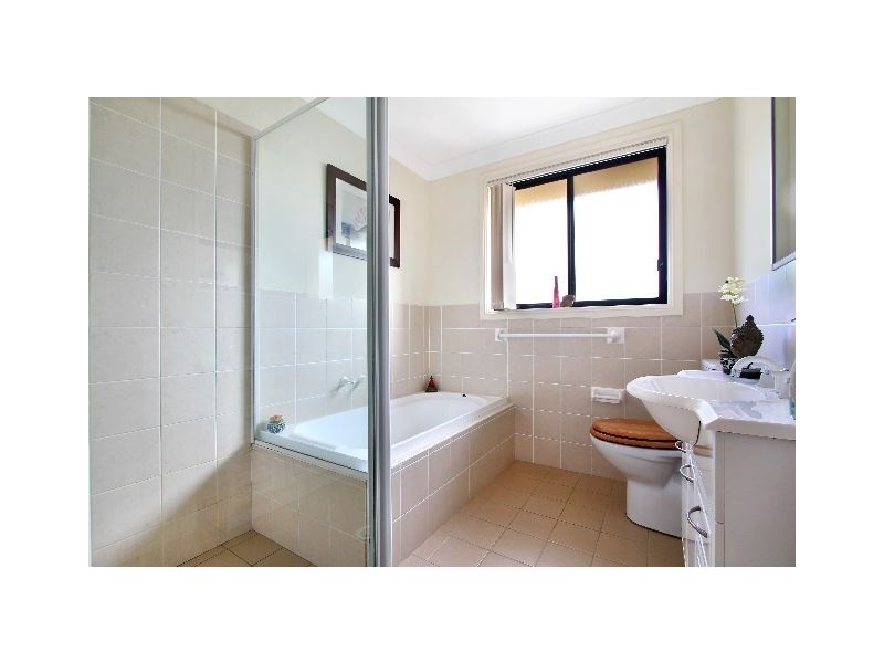 1/68 Campaspe Circuit, Albion Park NSW 2527