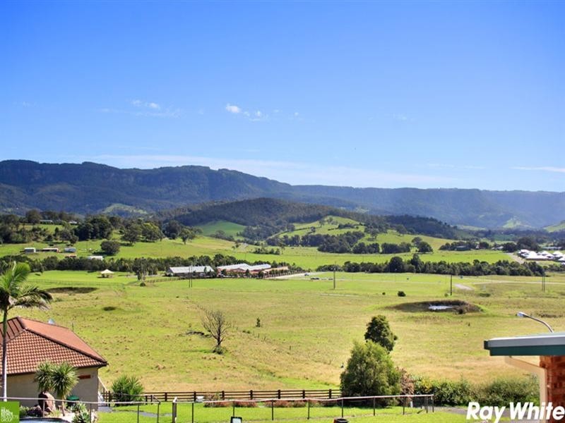 33 Noble Road, Albion Park NSW 2527