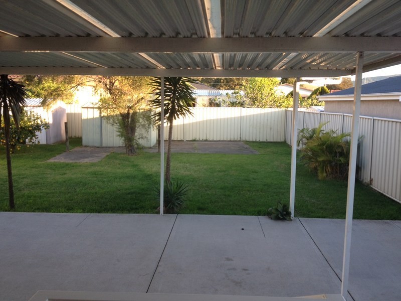 8 Nehme Avenue, Albion Park Rail NSW 2527