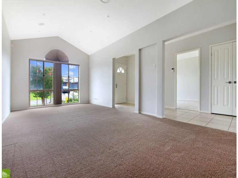 9 Shoreline Avenue, Haywards Bay NSW 2530