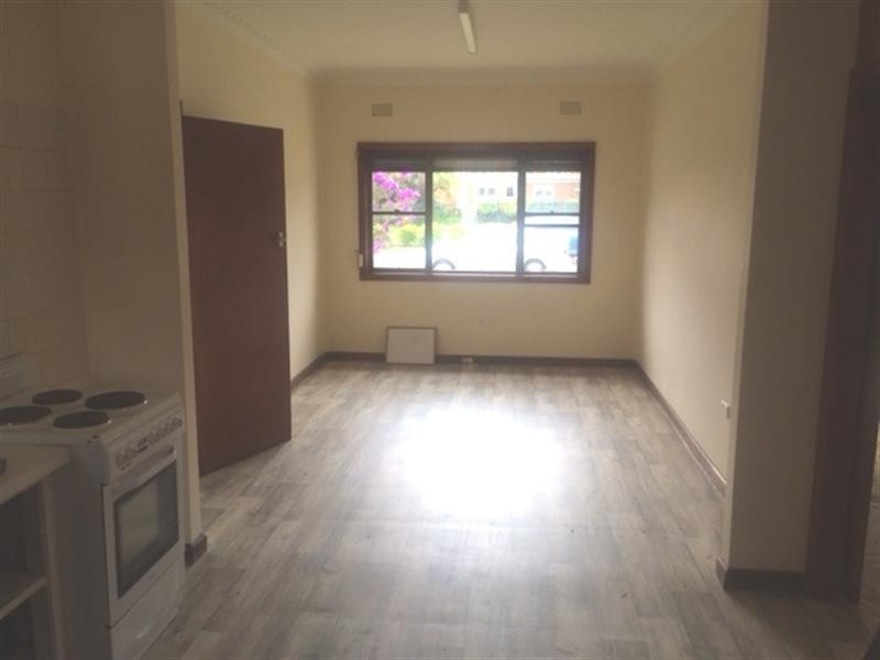 8 Lysaght Street, North Wollongong NSW 2500