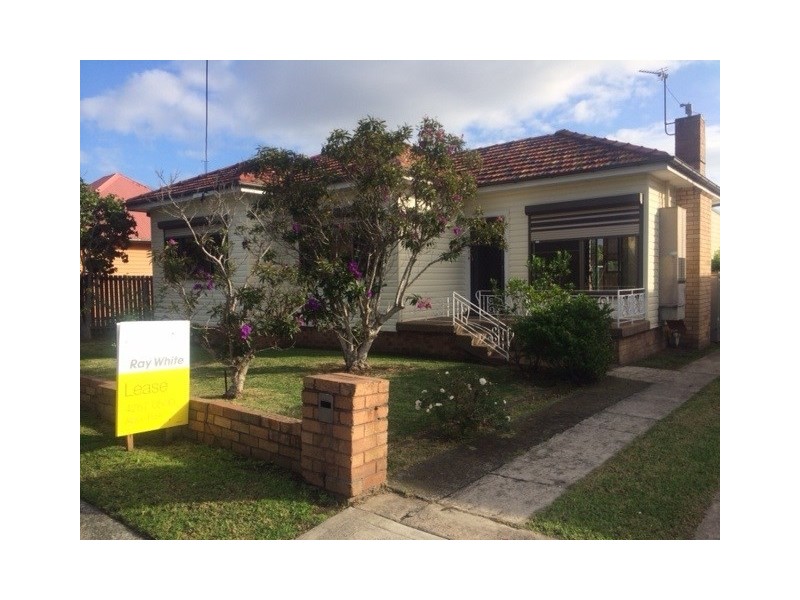 8 Lysaght Street, North Wollongong NSW 2500