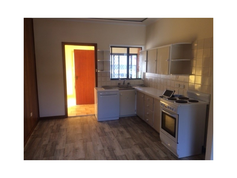 8 Lysaght Street, North Wollongong NSW 2500