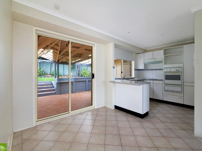 102 Hillside Drive, Albion Park NSW 2527