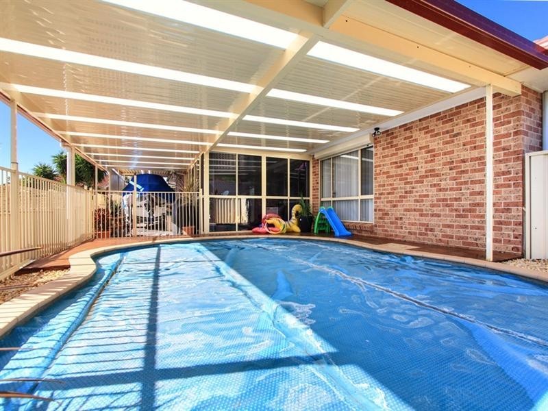 8 Harris Street, Albion Park NSW 2527