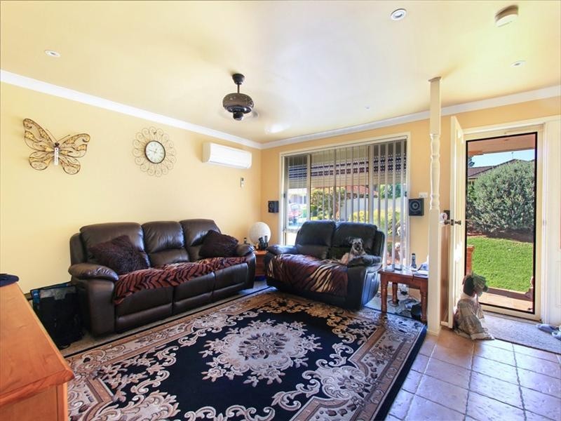 8 Harris Street, Albion Park NSW 2527