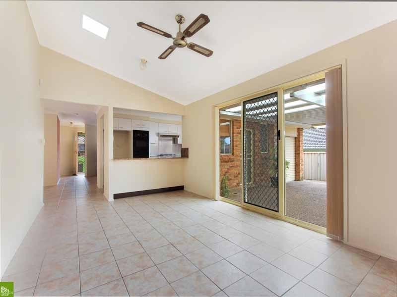 43 Scarborough Circuit, Albion Park NSW 2527