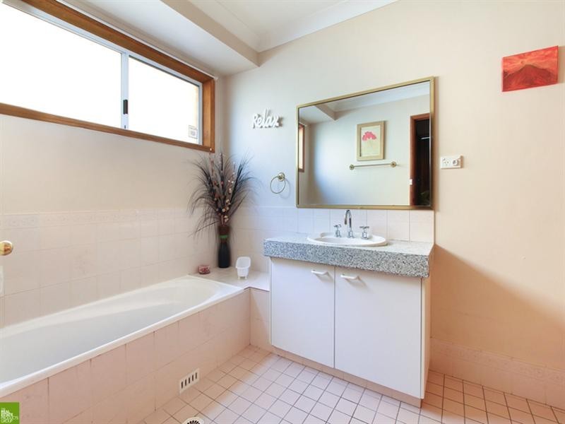 39 Coachwood Drive, Albion Park Rail NSW 2527